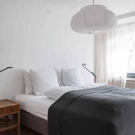 Queens Courtyard By Daniel&jacob's Apartment