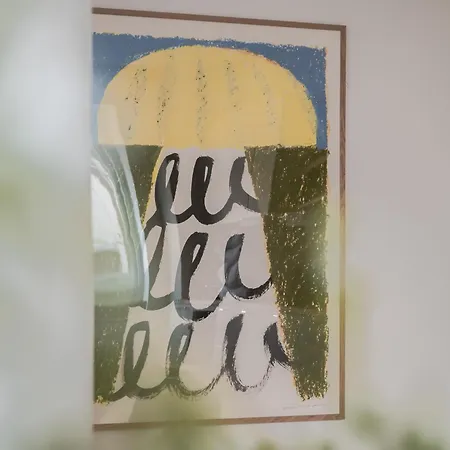 Queens Courtyard By Daniel&jacob's