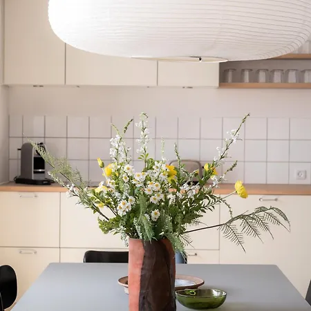 Apartment Queens Courtyard By Daniel&jacob's