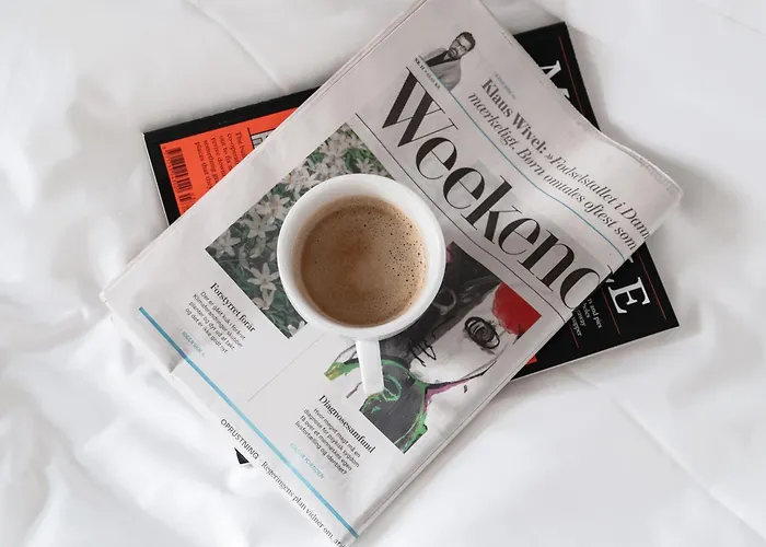 Queens Courtyard By Daniel&jacob's